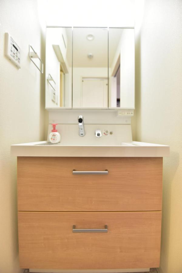 Appartement モノトーン難波 à Ōsaka Extérieur photo