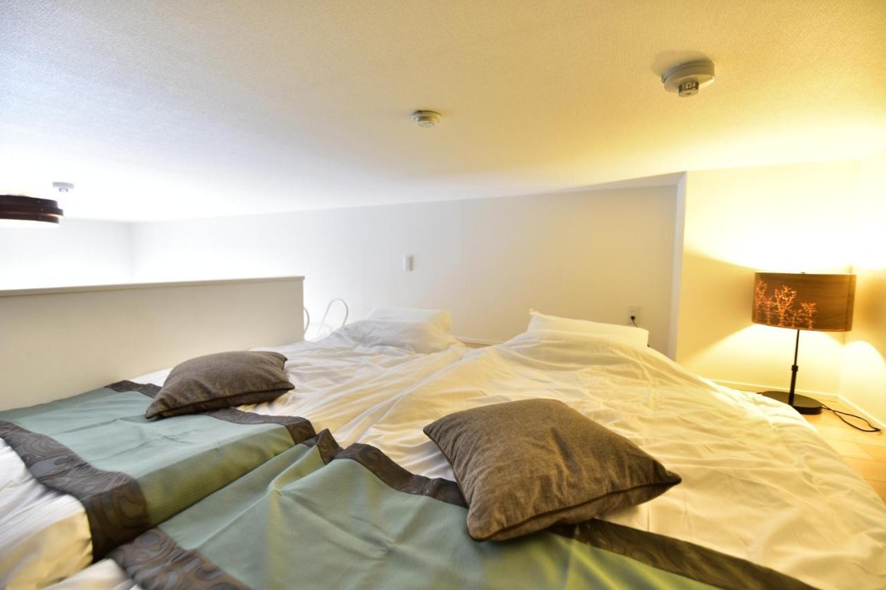 Appartement モノトーン難波 à Ōsaka Extérieur photo